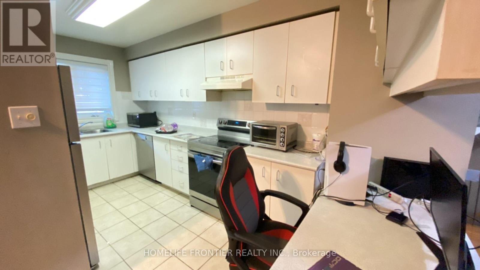 2b - 5865 Dalebrook Crescent, Mississauga, Ontario  L5M 5X1 - Photo 6 - W12417761