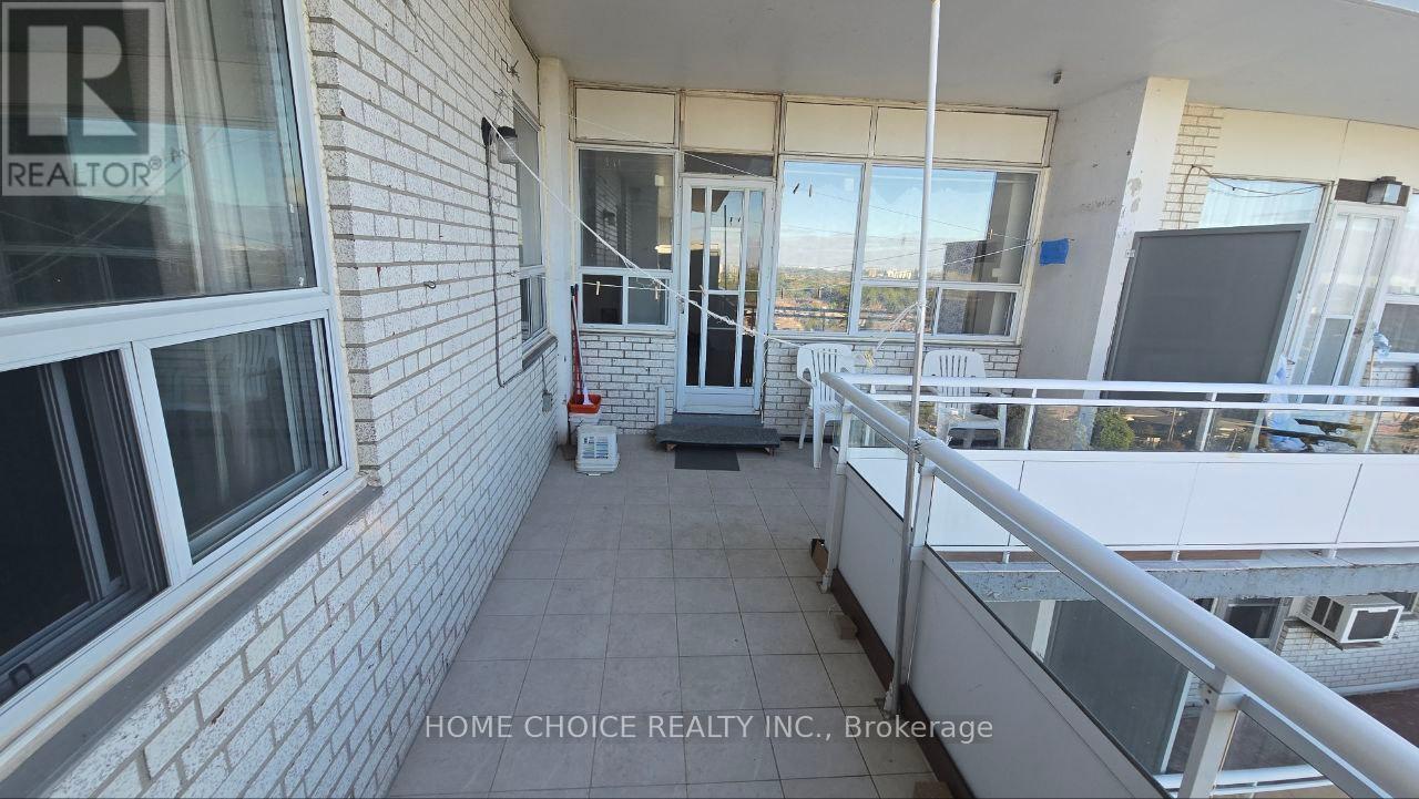 921 - 3460 Keele Street W, Toronto, Ontario  M3J 1L9 - Photo 18 - W12417774