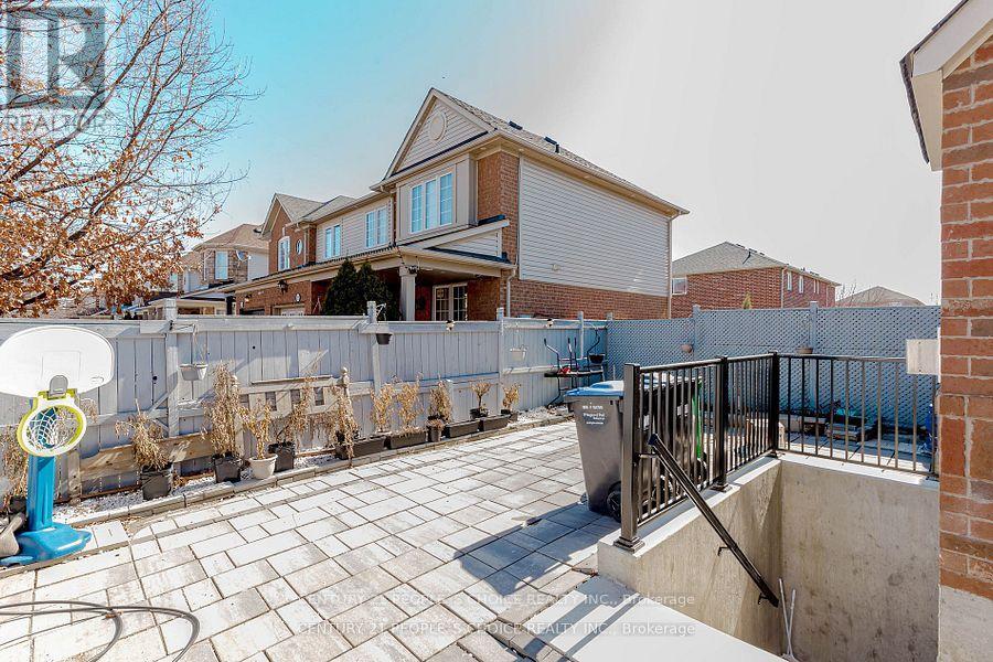 Bsmt - 29 Jessop Drive, Brampton, Ontario  L7A 3M8 - Photo 13 - W12417777