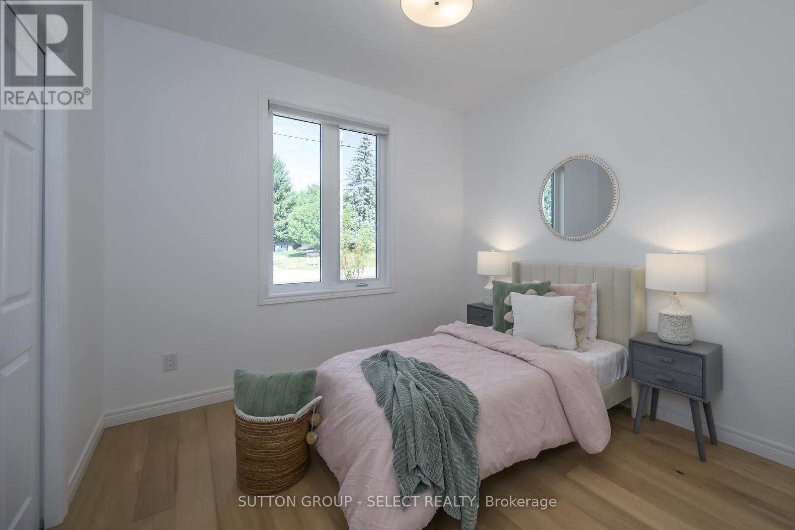 8663 Parkhouse Drive, Strathroy-Caradoc, Ontario  N0L 1W0 - Photo 23 - X12417792