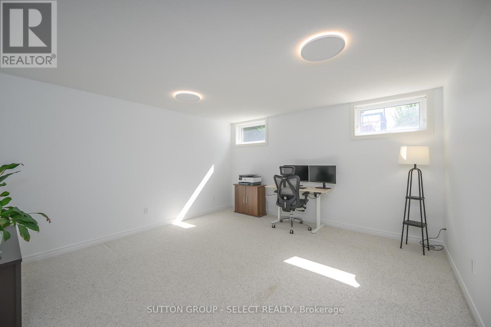 8663 Parkhouse Drive, Strathroy-Caradoc, Ontario  N0L 1W0 - Photo 25 - X12417792