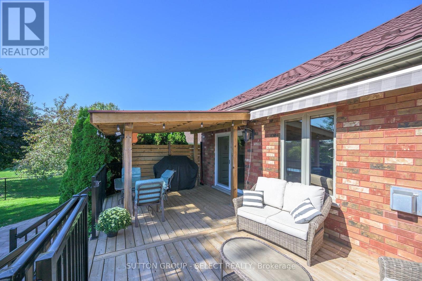 8663 Parkhouse Drive, Strathroy-Caradoc, Ontario  N0L 1W0 - Photo 31 - X12417792