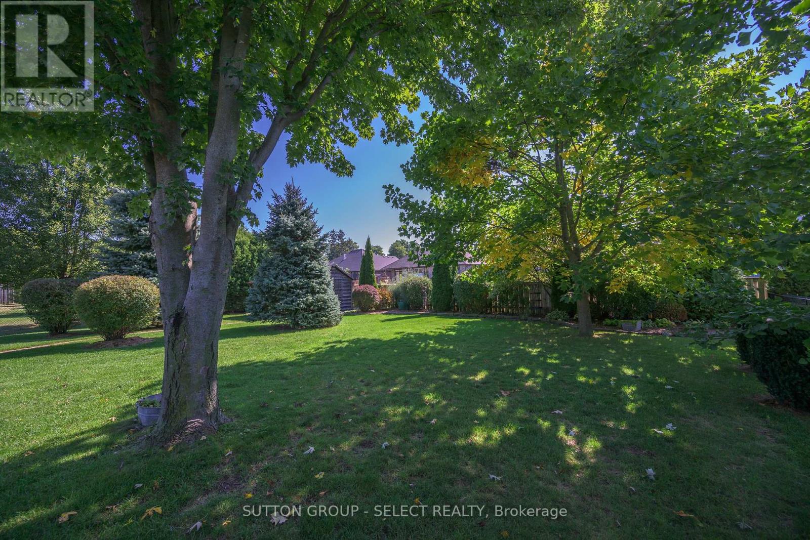 8663 Parkhouse Drive, Strathroy-Caradoc, Ontario  N0L 1W0 - Photo 39 - X12417792