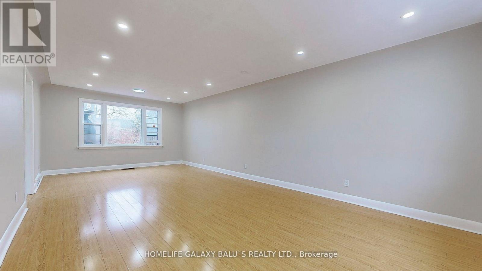 273 Dumfries Avenue, Kitchener, Ontario  N2H 2E7 - Photo 3 - X12417780