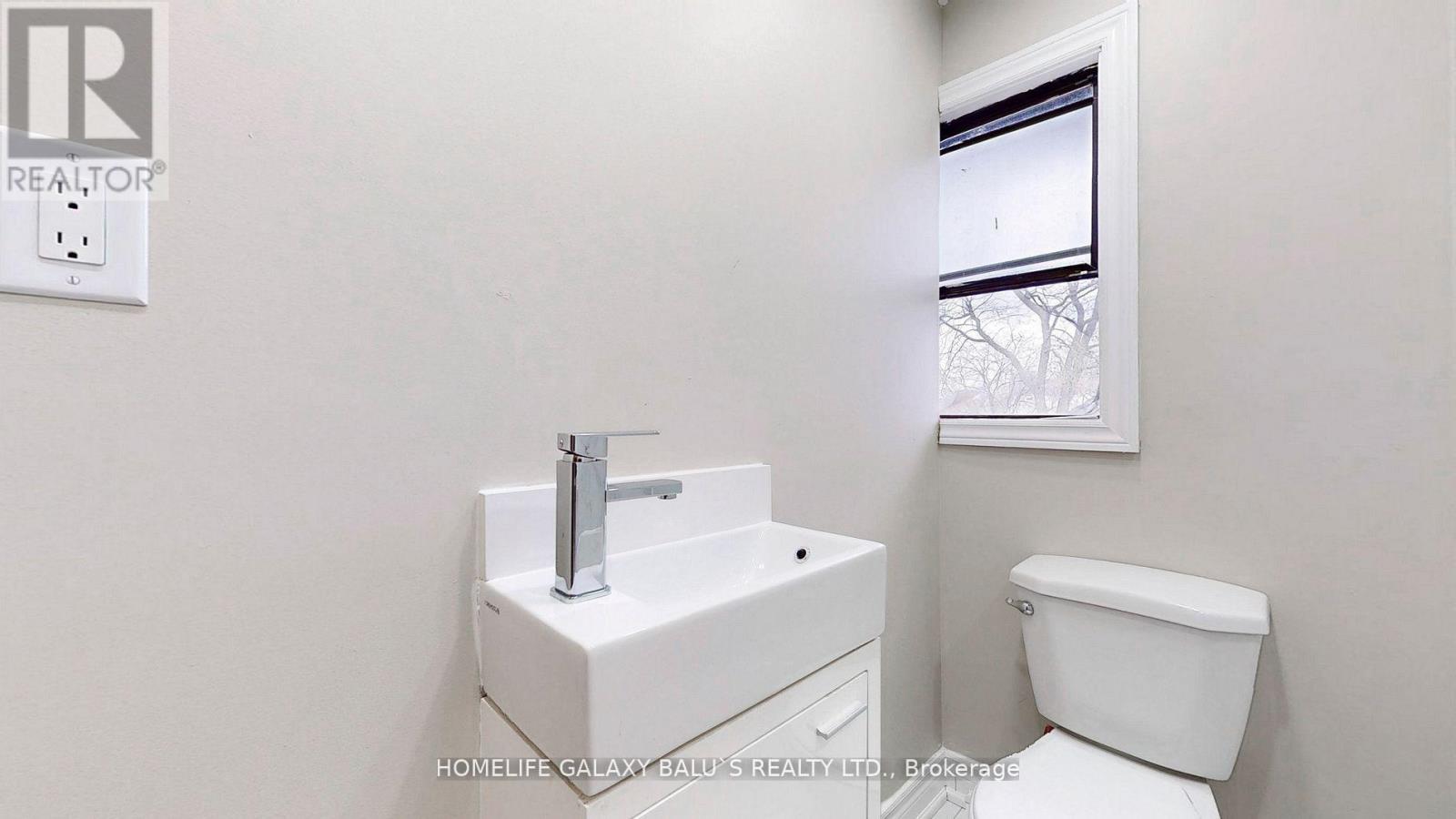 273 Dumfries Avenue, Kitchener, Ontario  N2H 2E7 - Photo 39 - X12417780