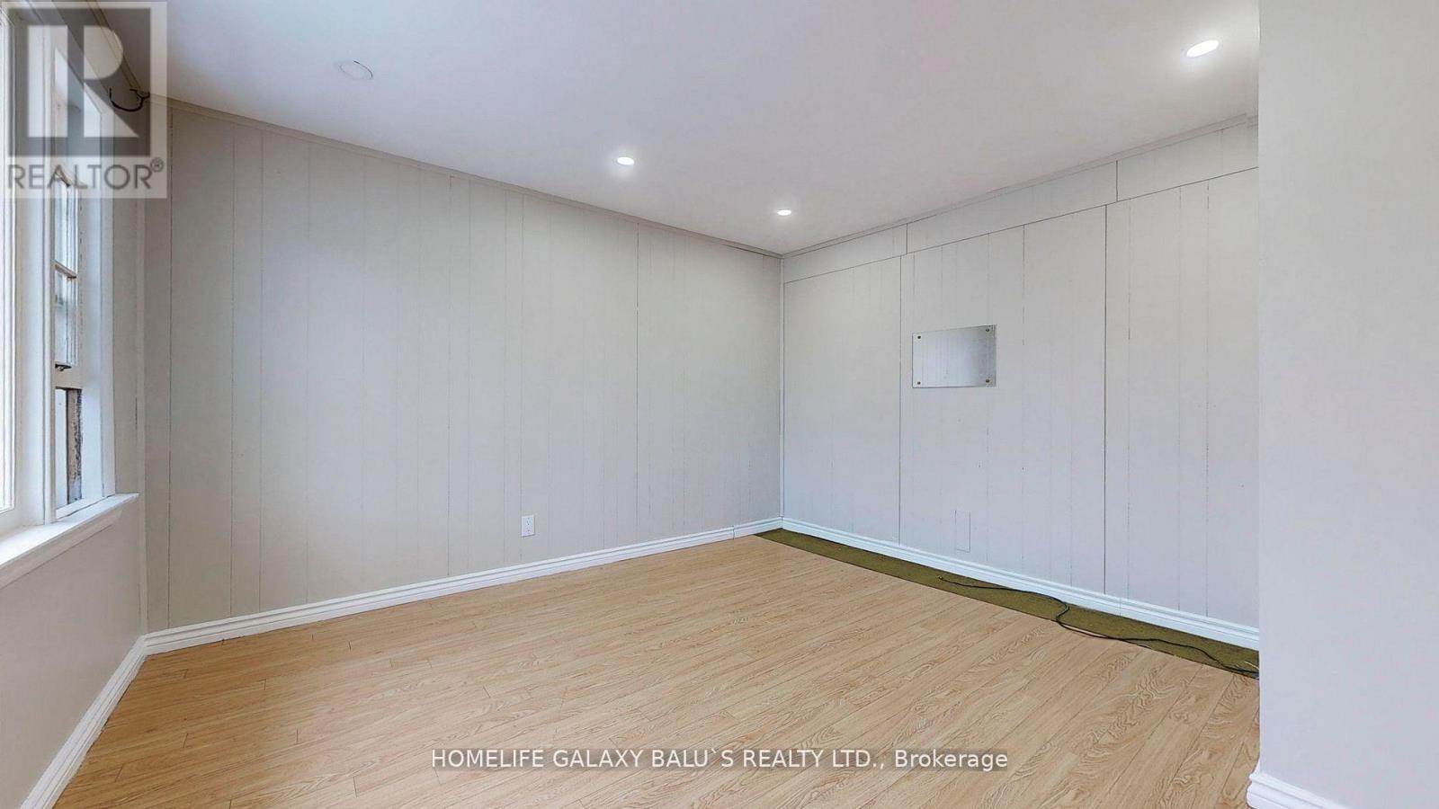 273 Dumfries Avenue, Kitchener, Ontario  N2H 2E7 - Photo 6 - X12417780