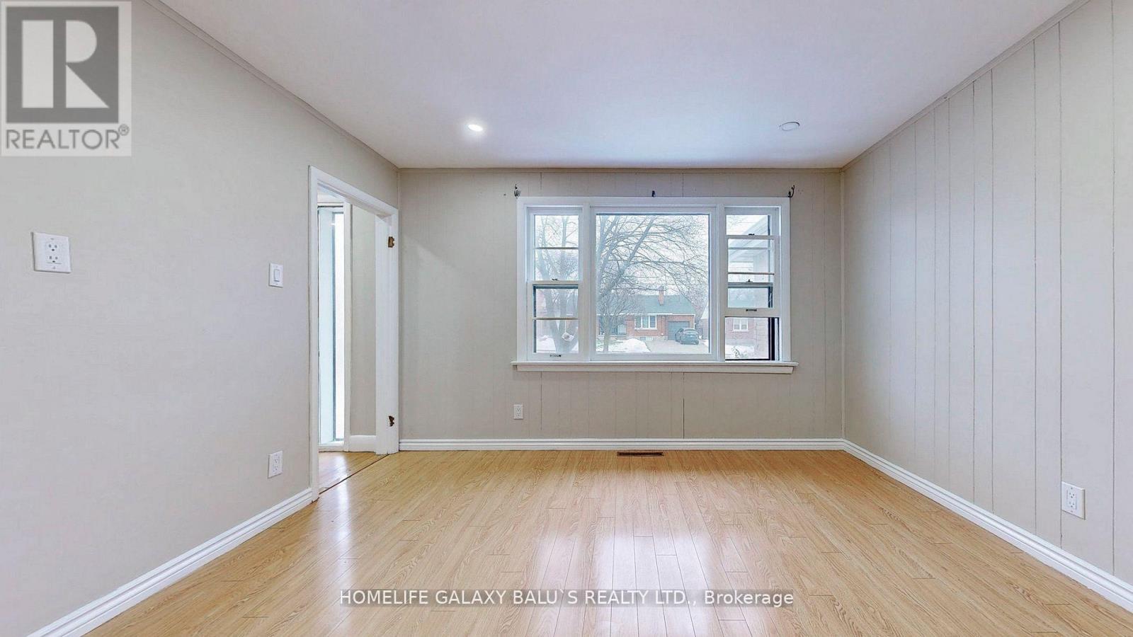 273 Dumfries Avenue, Kitchener, Ontario  N2H 2E7 - Photo 9 - X12417780
