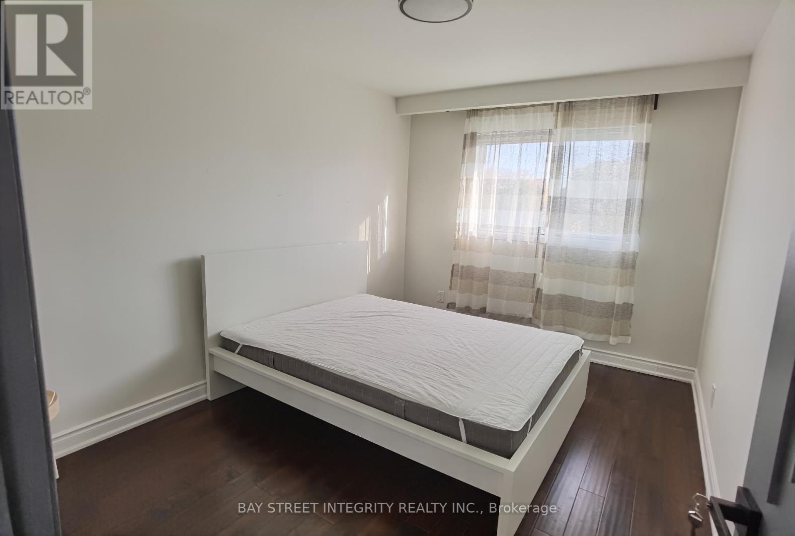 108 Bowhill Crescent, Toronto, Ontario  M2J 3S2 - Photo 12 - C12310056