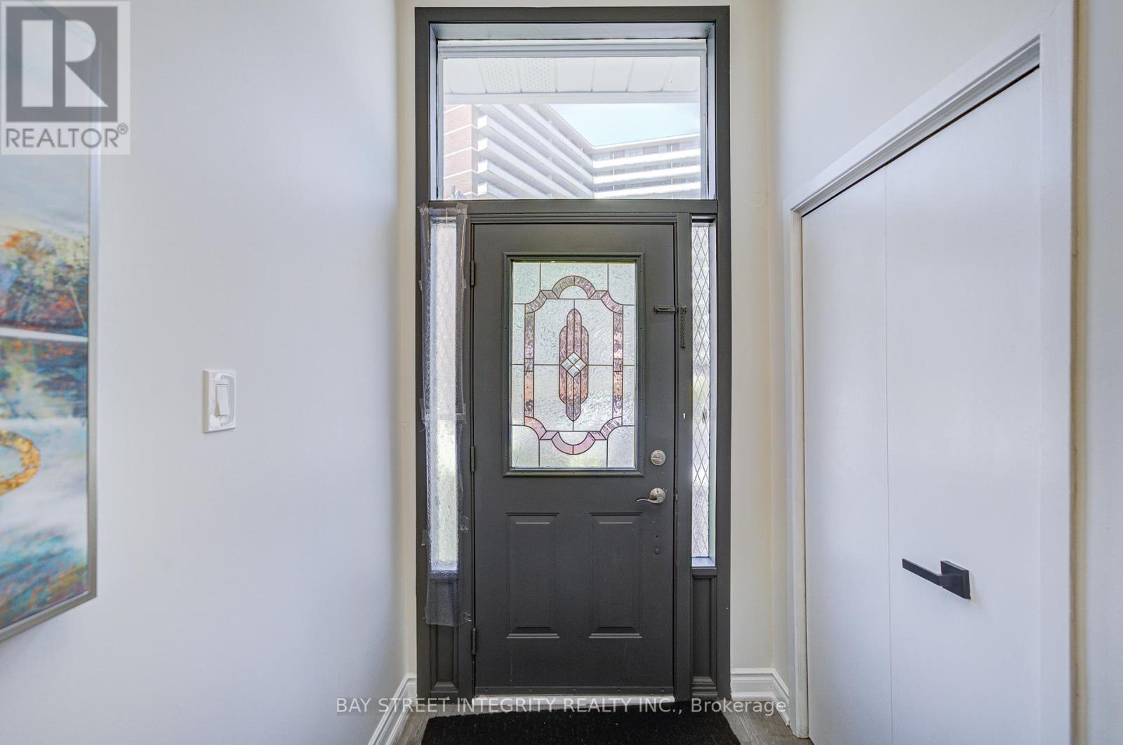 108 Bowhill Crescent, Toronto, Ontario  M2J 3S2 - Photo 7 - C12310056