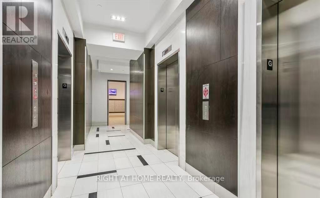 407 - 4011 Brickstone Mews, Mississauga, Ontario  L5B 0J7 - Photo 4 - W12417594