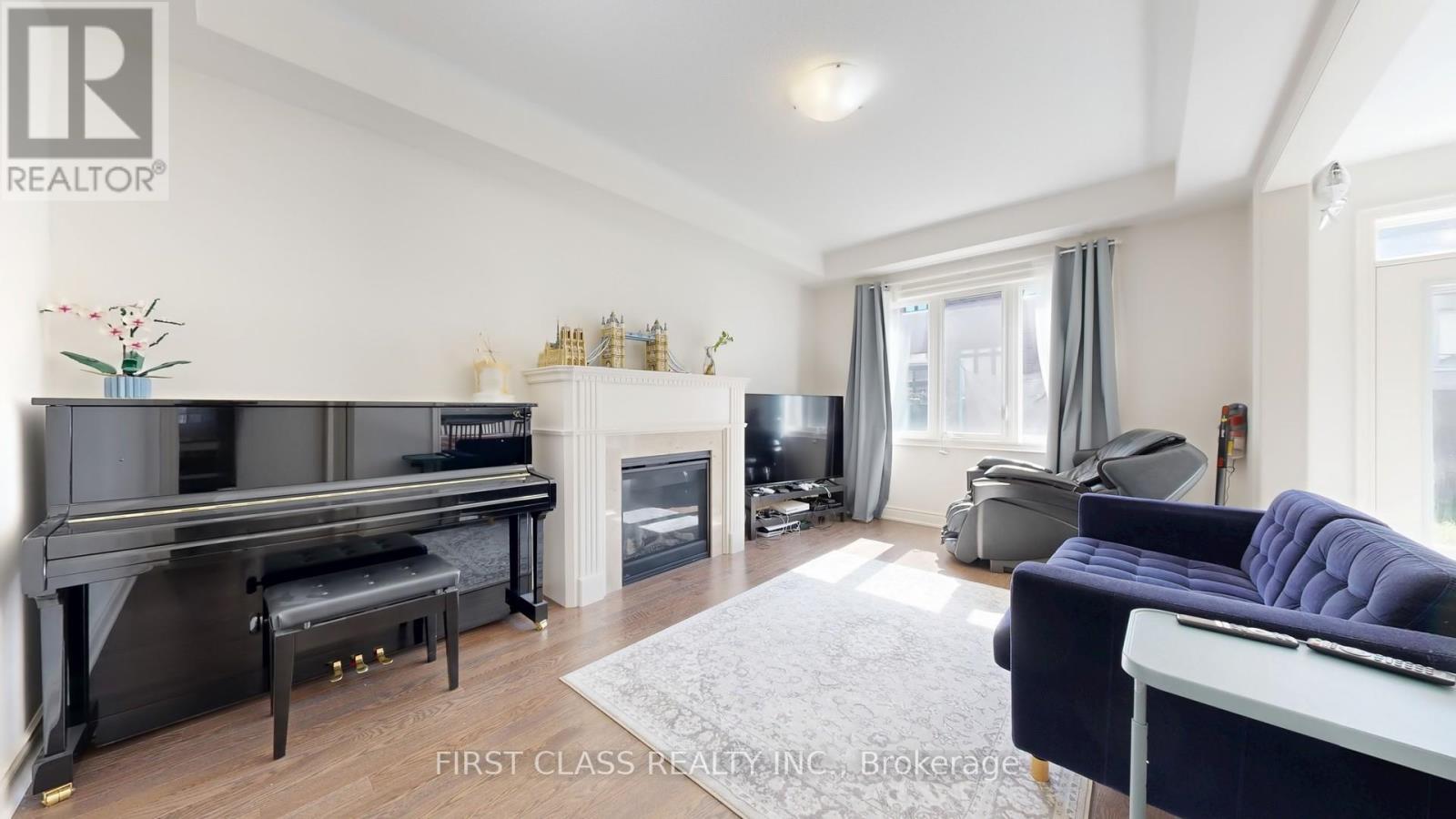 127 Fallharvest Way, Whitchurch-Stouffville, Ontario  L4A 0R8 - Photo 15 - N12417788