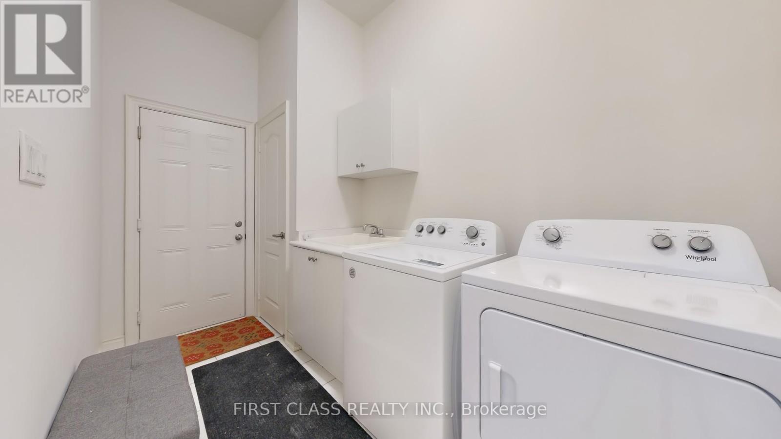 127 Fallharvest Way, Whitchurch-Stouffville, Ontario  L4A 0R8 - Photo 18 - N12417788