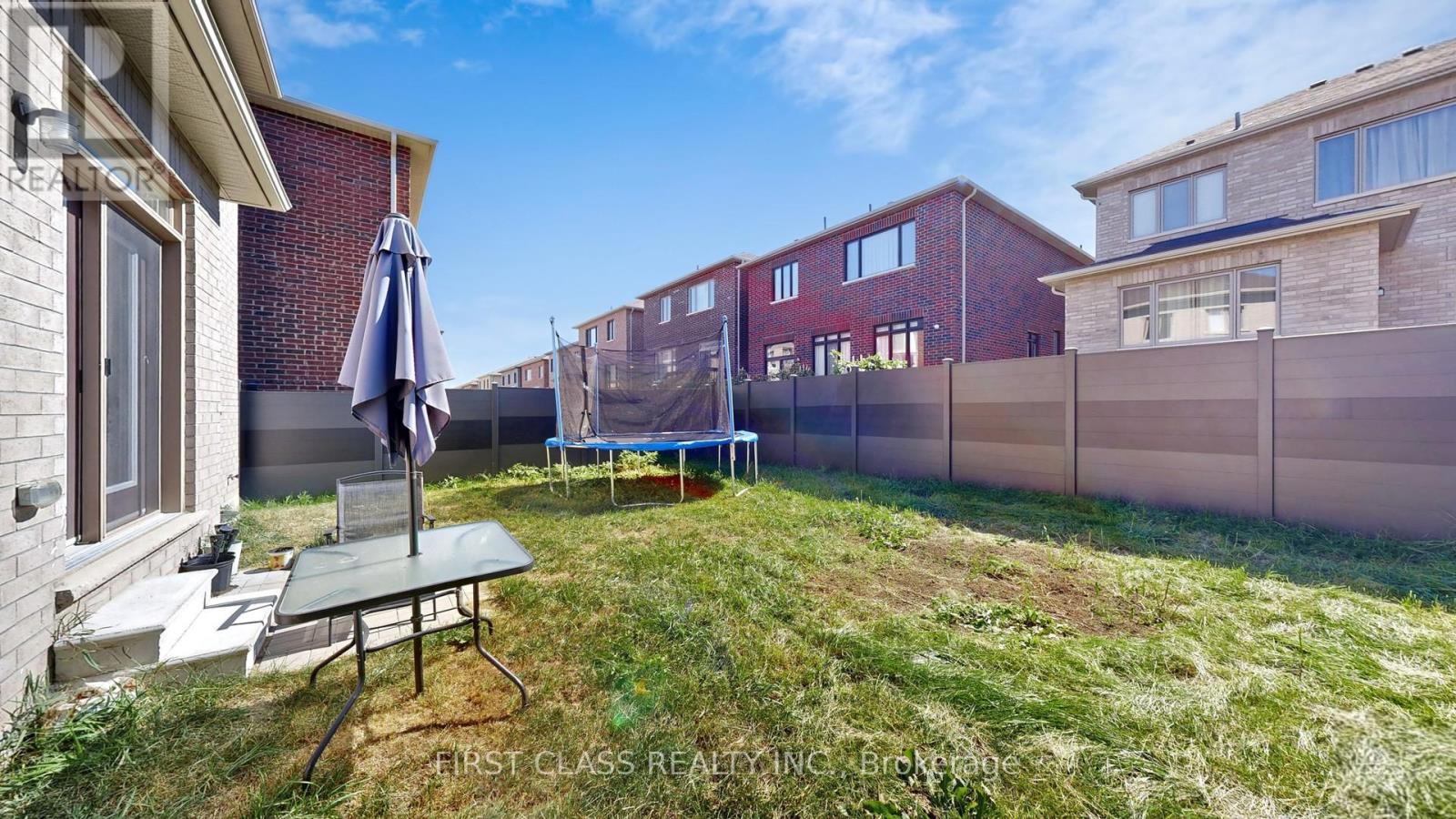 127 Fallharvest Way, Whitchurch-Stouffville, Ontario  L4A 0R8 - Photo 39 - N12417788