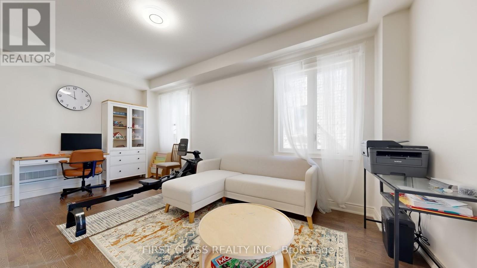 127 Fallharvest Way, Whitchurch-Stouffville, Ontario  L4A 0R8 - Photo 4 - N12417788