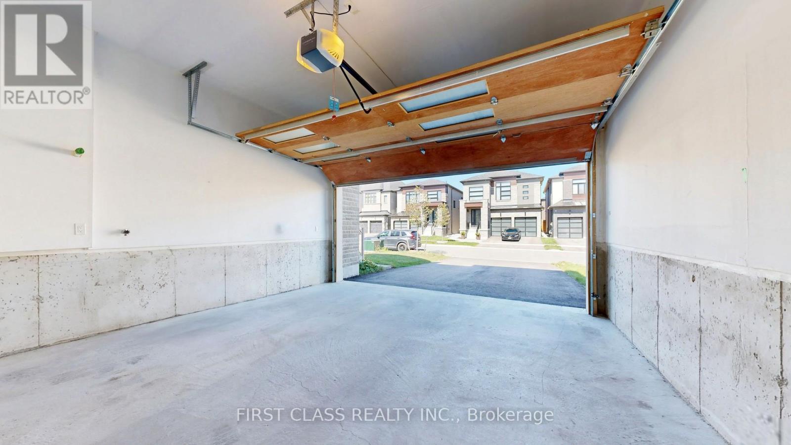 127 Fallharvest Way, Whitchurch-Stouffville, Ontario  L4A 0R8 - Photo 41 - N12417788