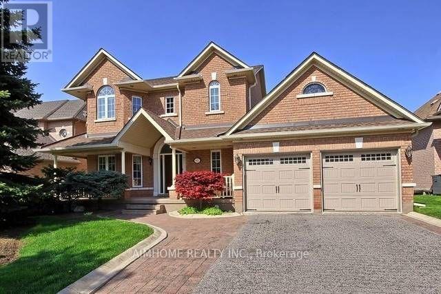812 FOXCROFT BOULEVARD, Newmarket, Ontario
