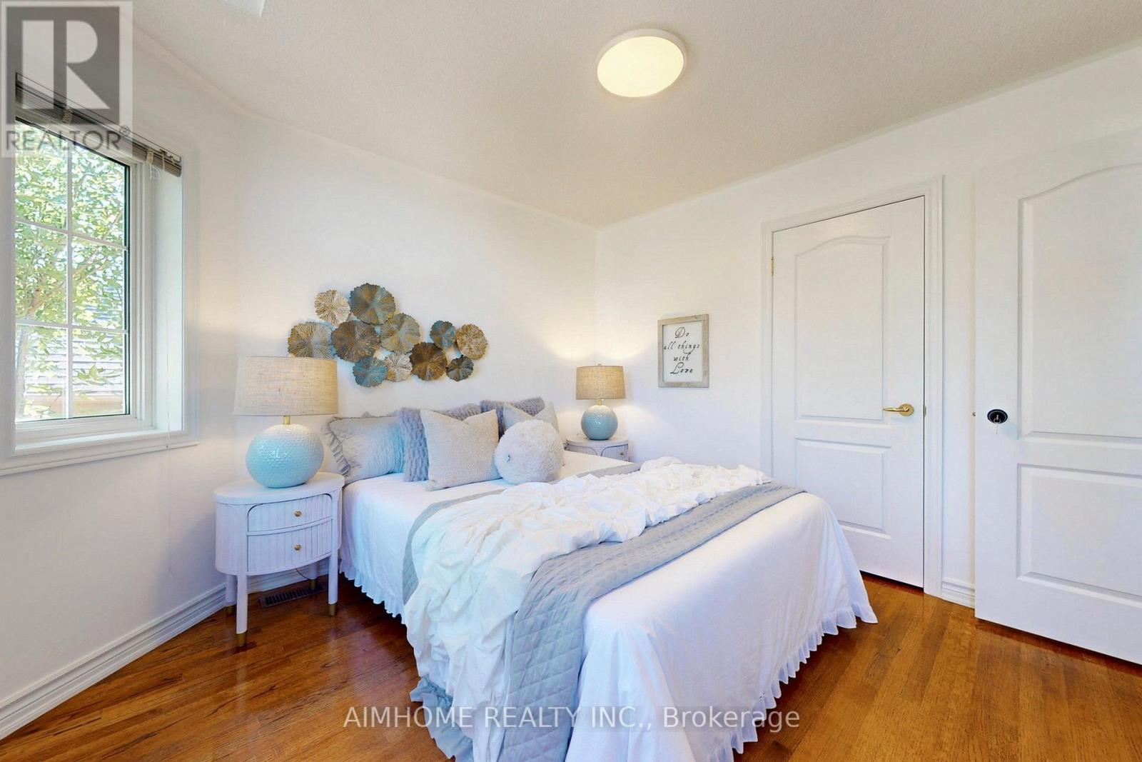 812 Foxcroft Boulevard, Newmarket, Ontario  L3X 1M8 - Photo 35 - N12417790