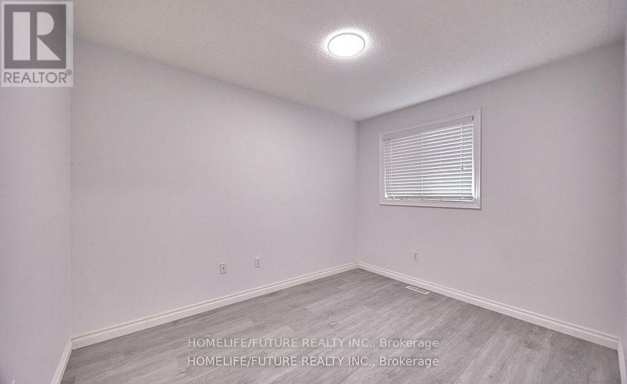 6 Pickett Crescent, Barrie, Ontario  L4N 8B8 - Photo 15 - S12417791