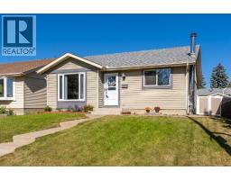 7 Erin Park Bay Se Erin Woods, Calgary, Ca