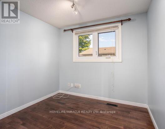 70 Elm Ridge Drive, Kitchener, Ontario  N2N 1H6 - Photo 15 - X12417786
