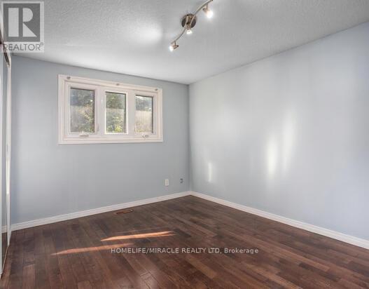 70 Elm Ridge Drive, Kitchener, Ontario  N2N 1H6 - Photo 19 - X12417786