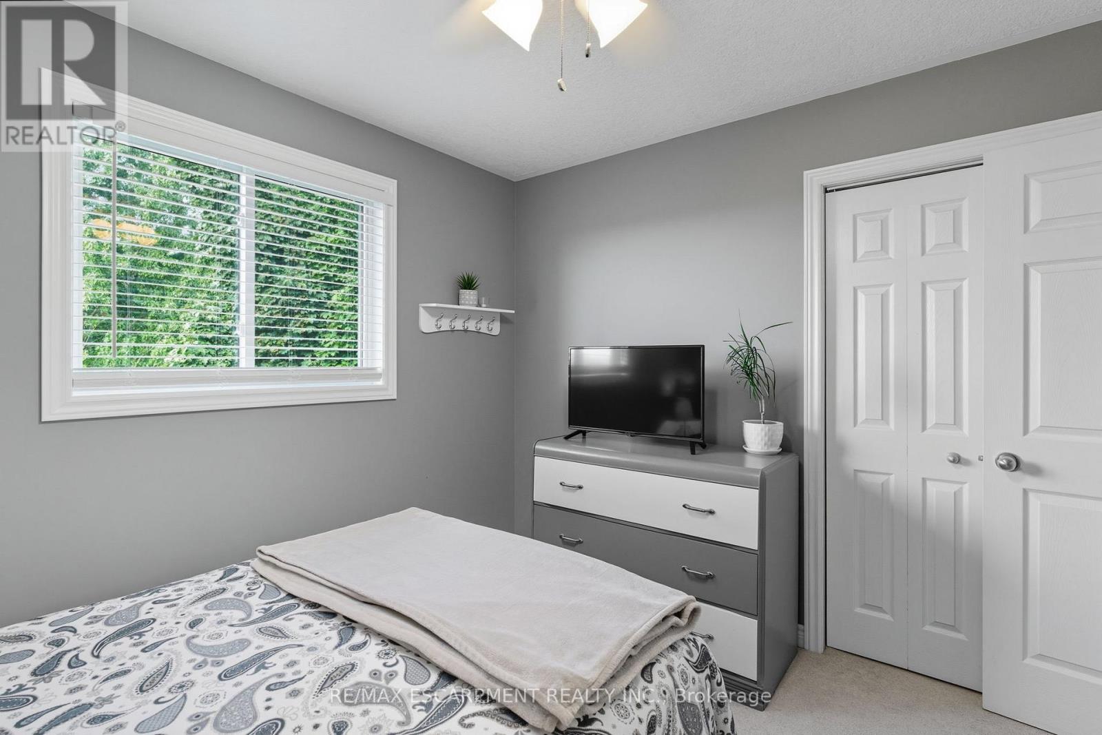 4 Blackburn Court, Haldimand, Ontario  N3W 2N9 - Photo 22 - X12417793