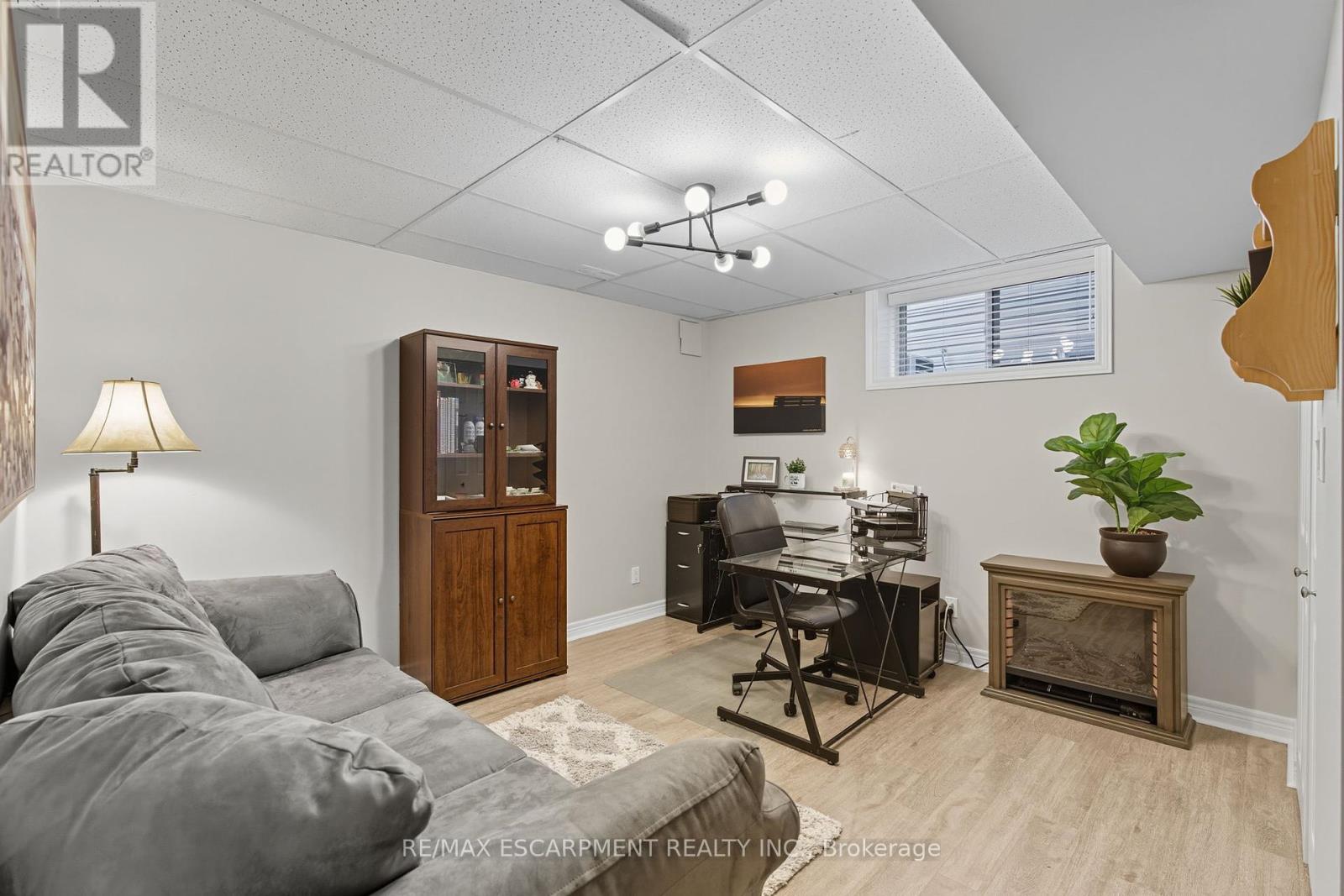 4 Blackburn Court, Haldimand, Ontario  N3W 2N9 - Photo 29 - X12417793