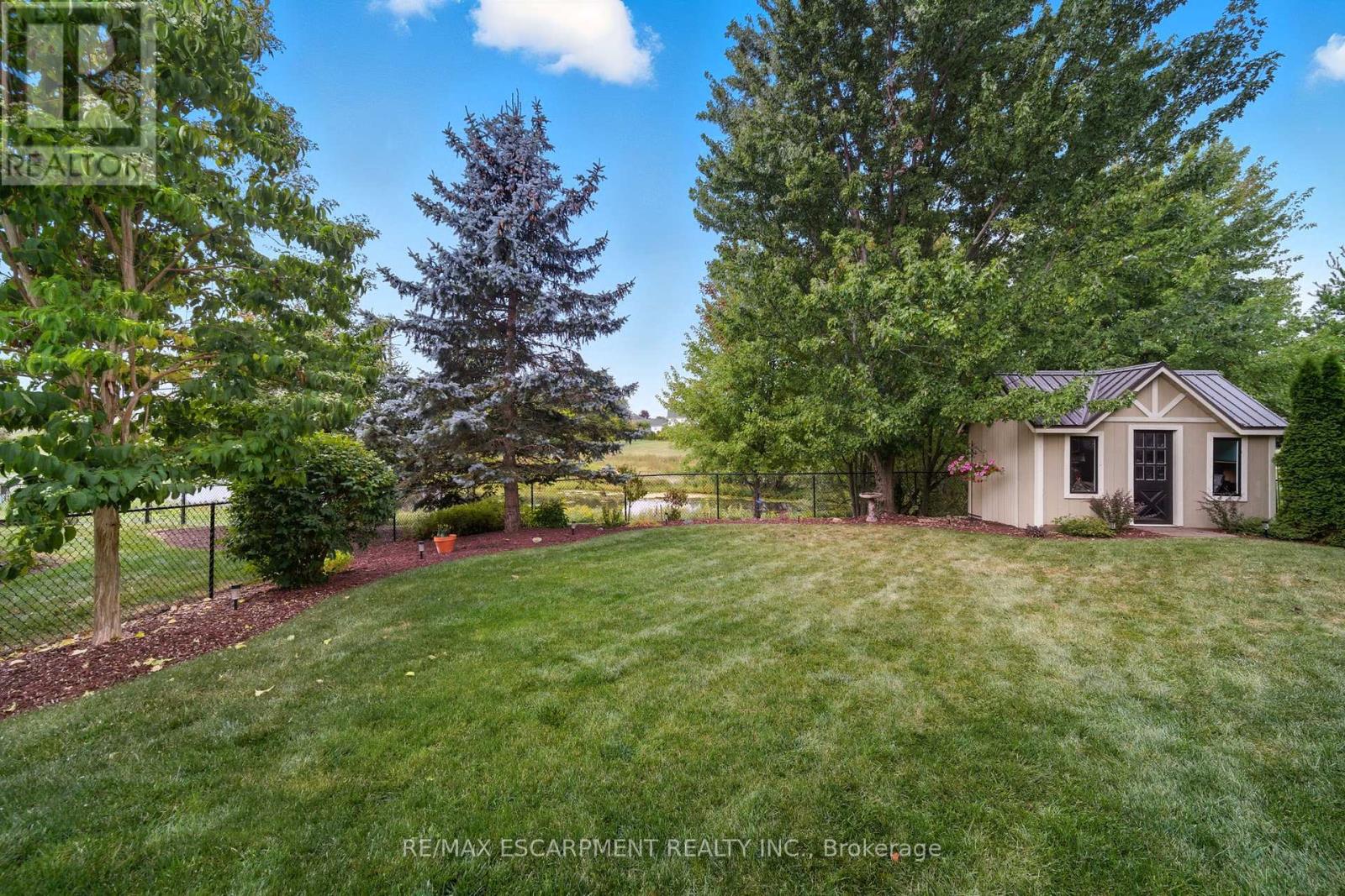 4 Blackburn Court, Haldimand, Ontario  N3W 2N9 - Photo 35 - X12417793