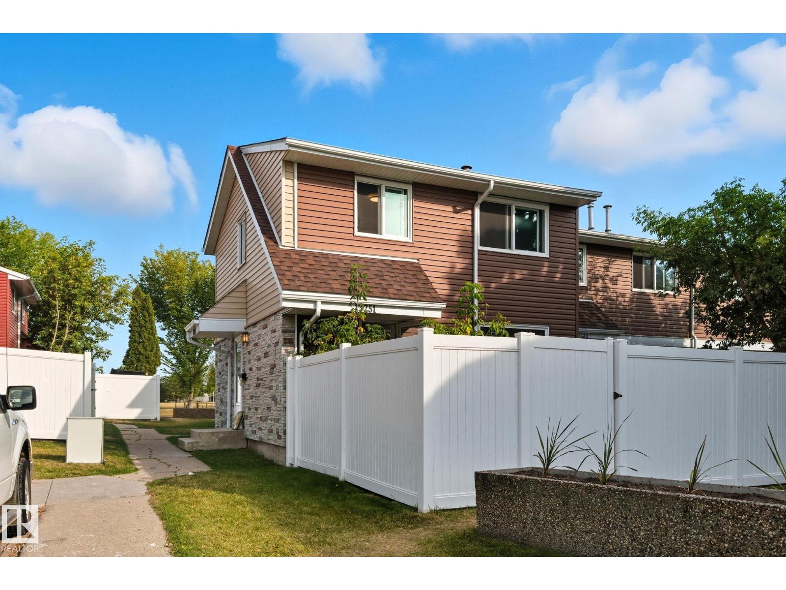 13251 47 ST NW, Edmonton, Alberta