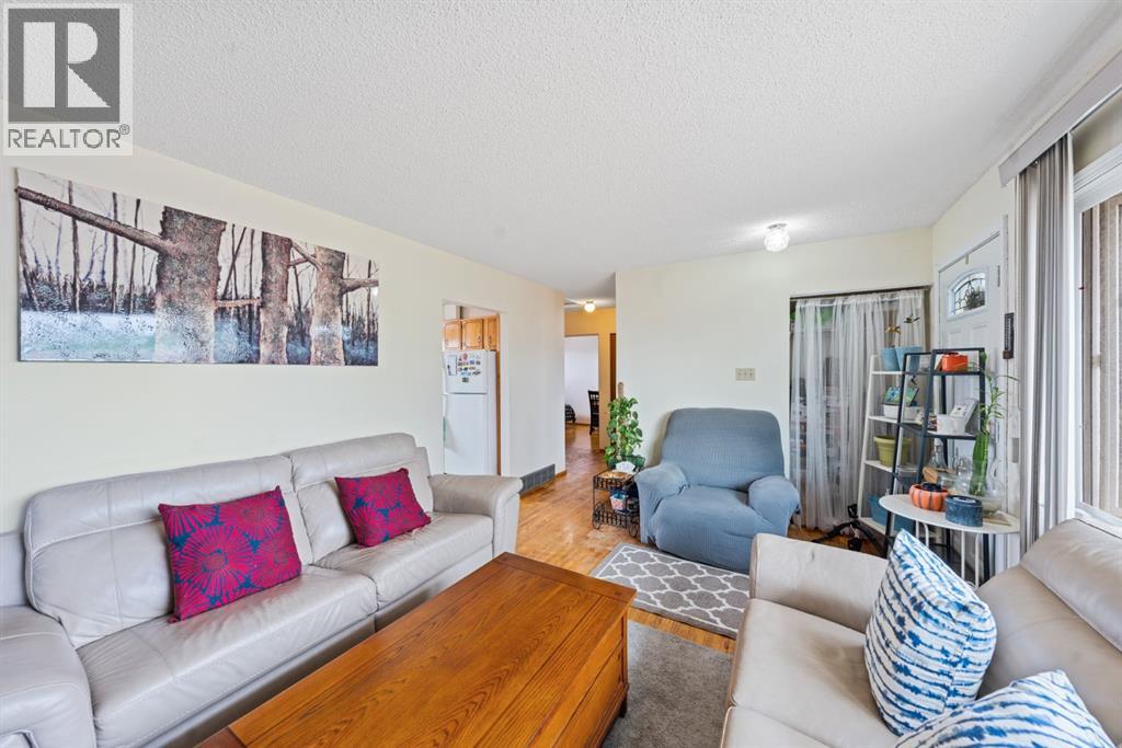 207 5 Avenue Se, Manning, Alberta  T0H 2M0 - Photo 11 - A2127353