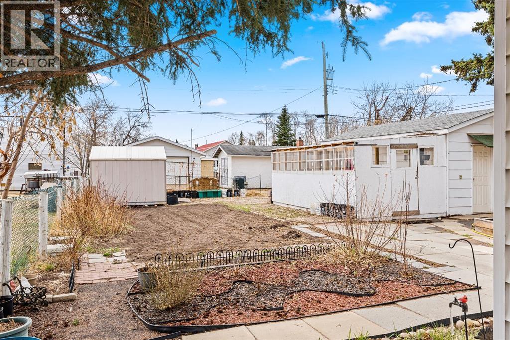 207 5 Avenue Se, Manning, Alberta  T0H 2M0 - Photo 24 - A2127353