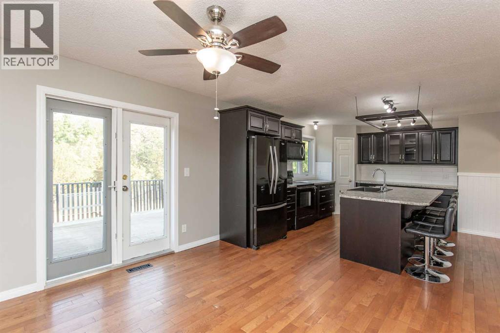 30 Maple Bay, Lacombe, Alberta  T4L 1V5 - Photo 8 - A2257121