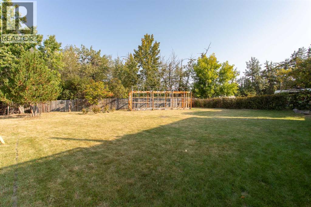 30 Maple Bay, Lacombe, Alberta  T4L 1V5 - Photo 39 - A2257121