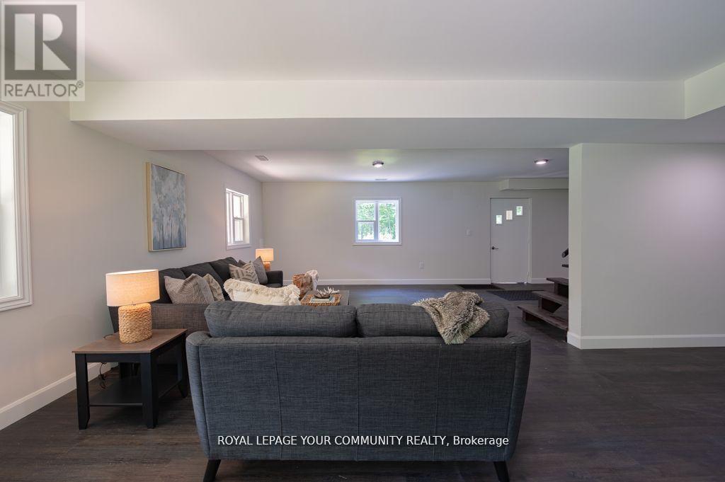 9297 Highway 118 E, Minden Hills, Ontario  K0M 1J2 - Photo 13 - X12417807