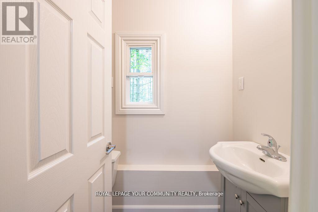9297 Highway 118 E, Minden Hills, Ontario  K0M 1J2 - Photo 34 - X12417807