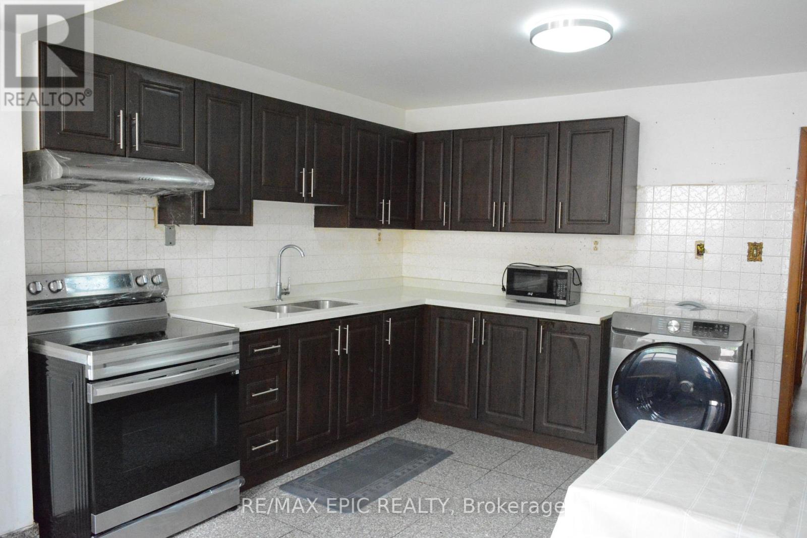 Main - 137 Markham Street, Toronto, Ontario  M6J 2G4 - Photo 1 - C12246134