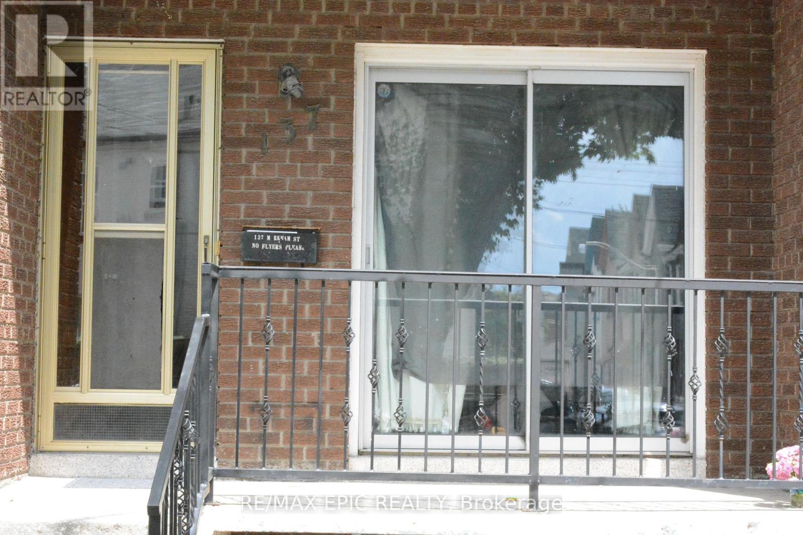 Main - 137 Markham Street, Toronto, Ontario  M6J 2G4 - Photo 12 - C12246134