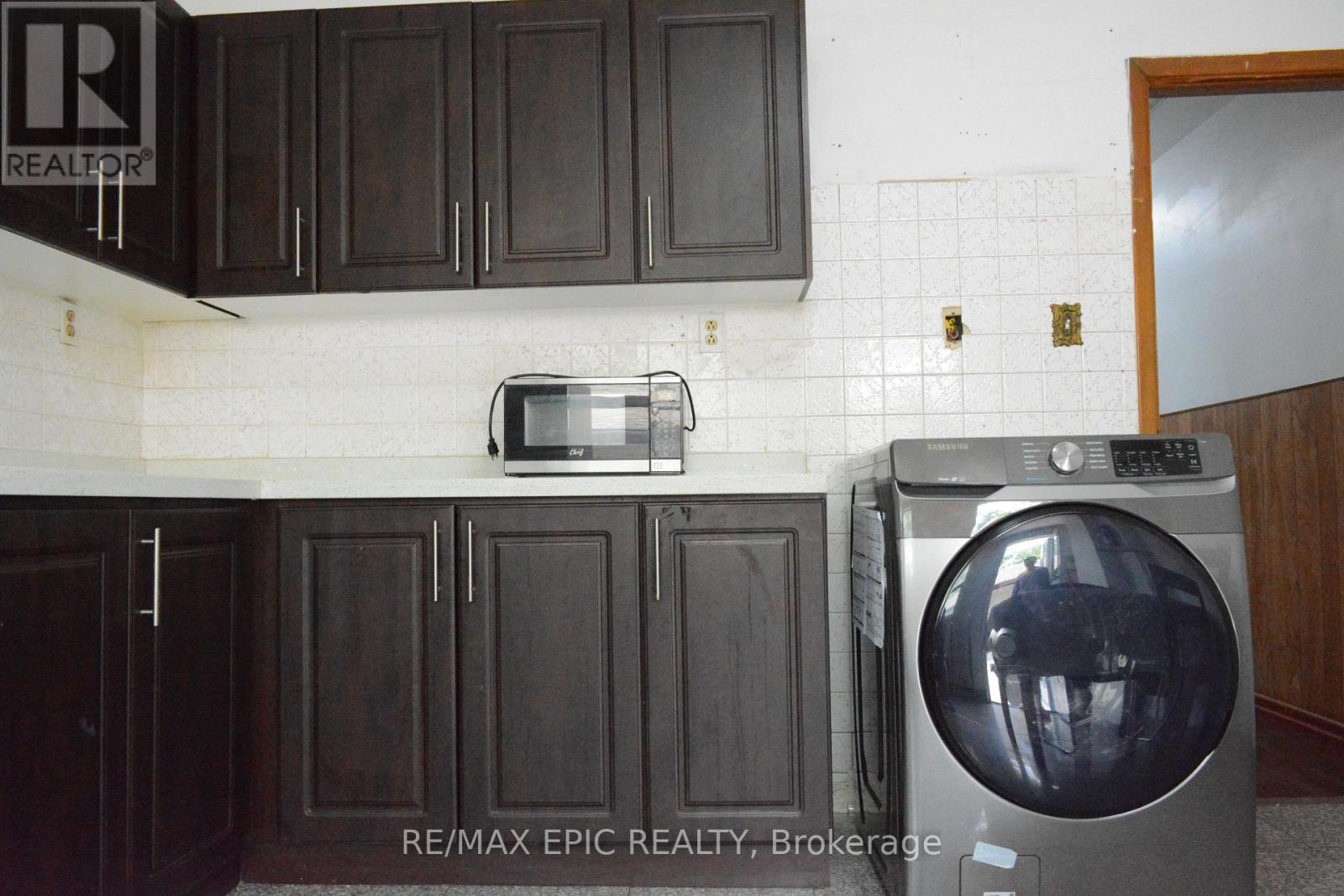 Main - 137 Markham Street, Toronto, Ontario  M6J 2G4 - Photo 2 - C12246134