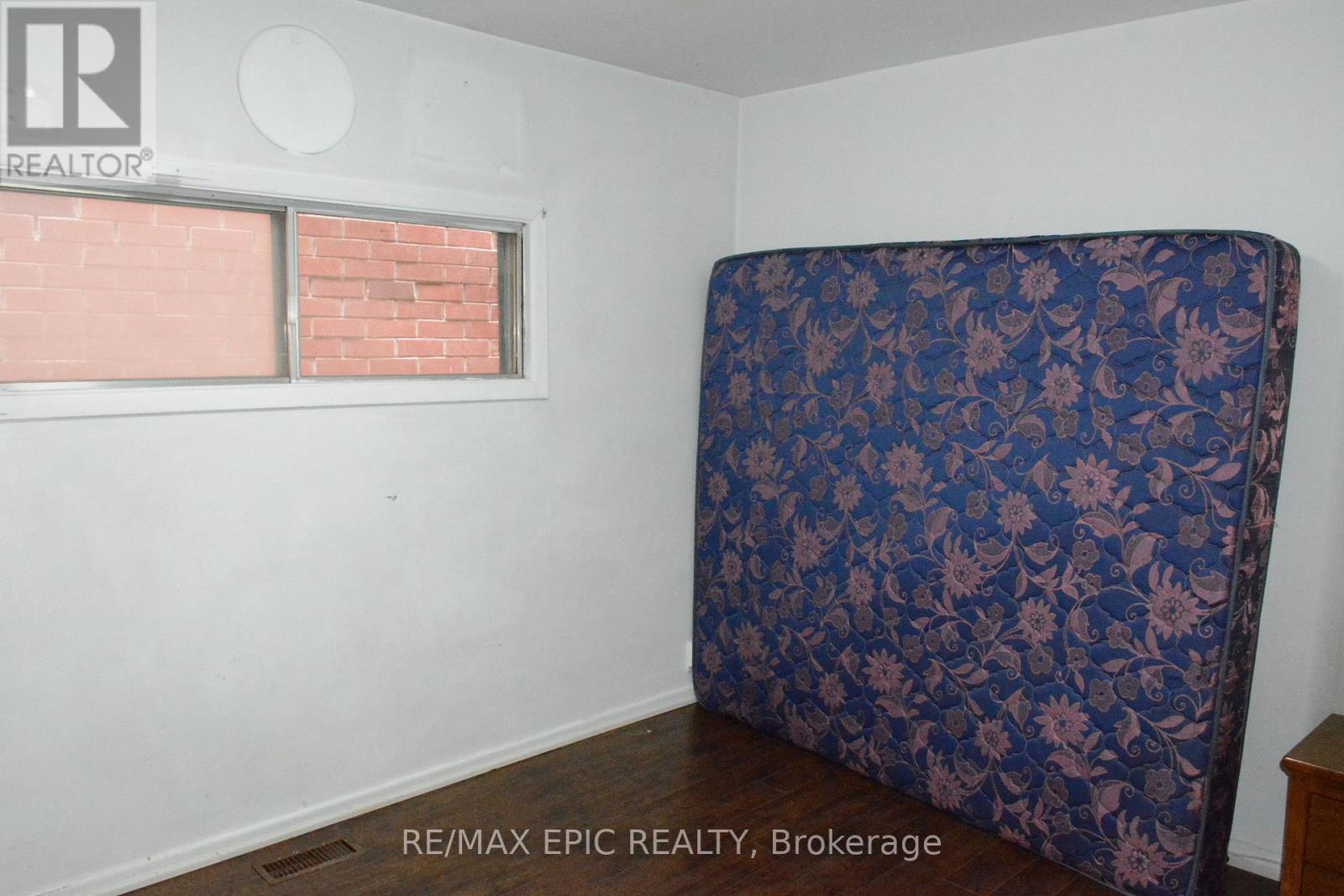 Main - 137 Markham Street, Toronto, Ontario  M6J 2G4 - Photo 8 - C12246134