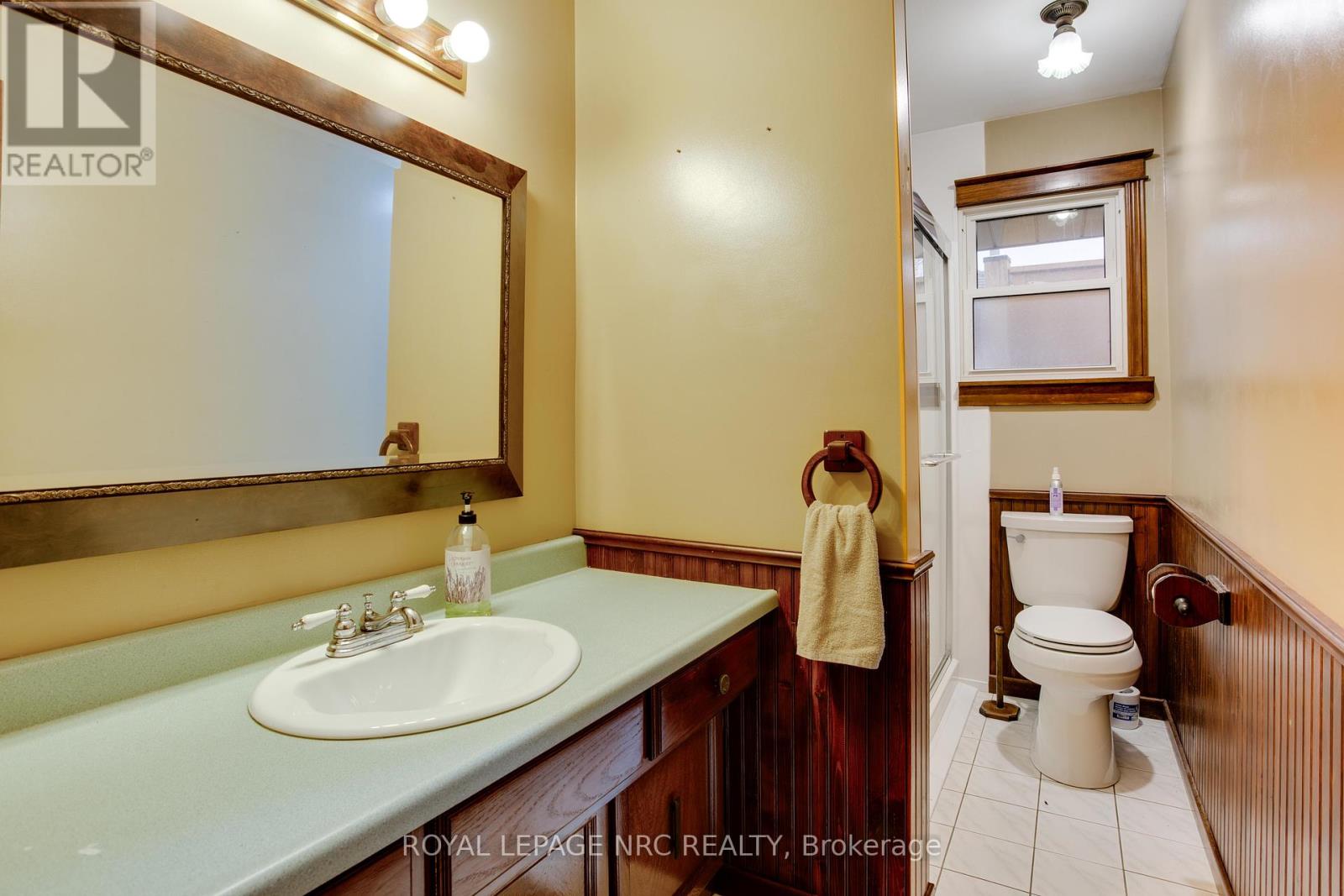 7061 Dolphin Street, Niagara Falls, Ontario  L2E 6Y3 - Photo 14 - X12417816