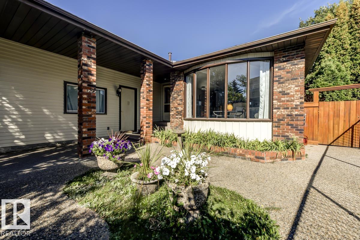 669 Village Dr, Sherwood Park, Alberta  T8A 4N2 - Photo 2 - E4458536