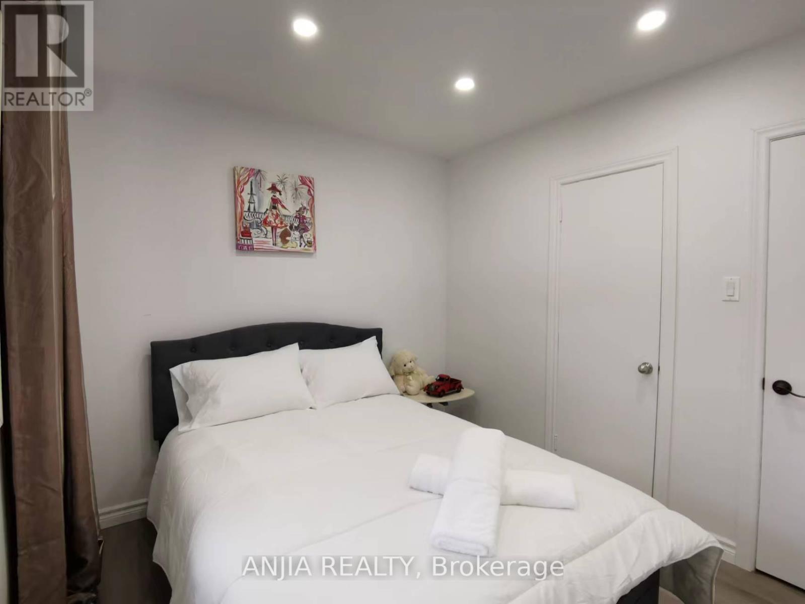 Main - 442 Bonita Court, Richmond Hill, Ontario  L4C 3N1 - Photo 20 - N12317933