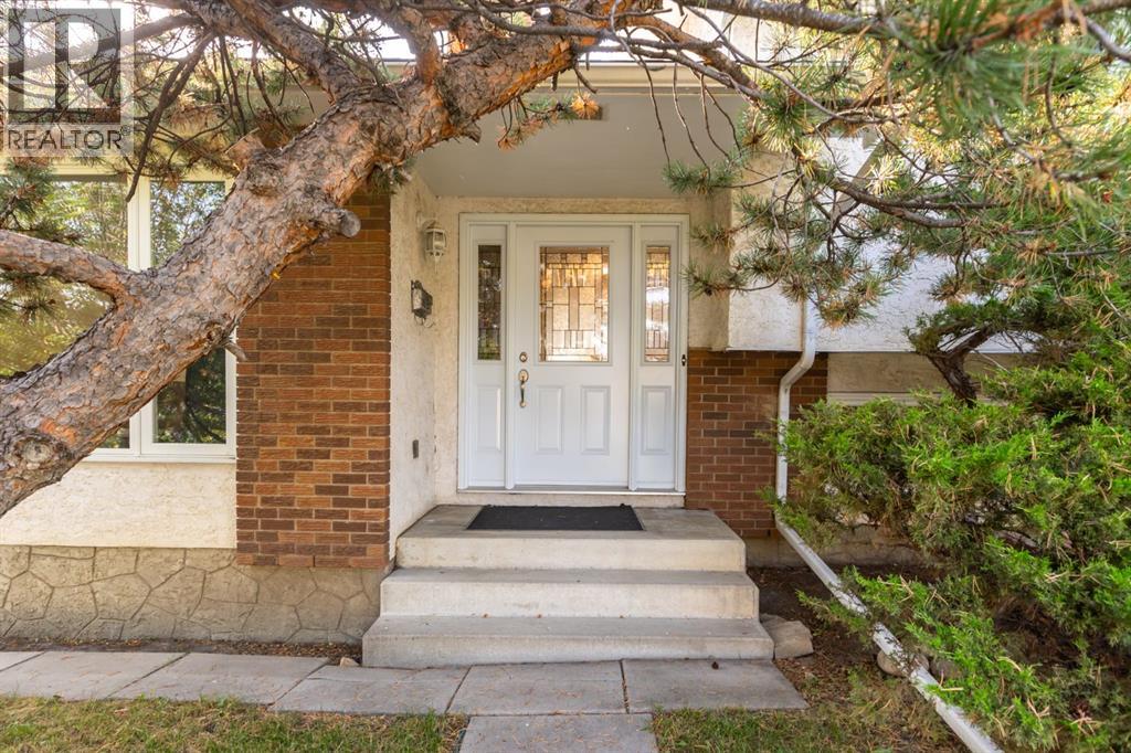 207 Whiteview Bay Ne, Calgary, Alberta  T1Y 1R8 - Photo 2 - A2257547