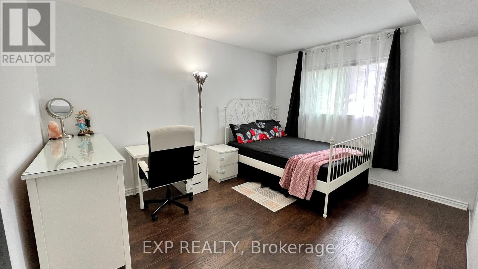 121 - 316 Lorry Greenberg Drive, Ottawa, Ontario  K1T 2P4 - Photo 11 - X12417822