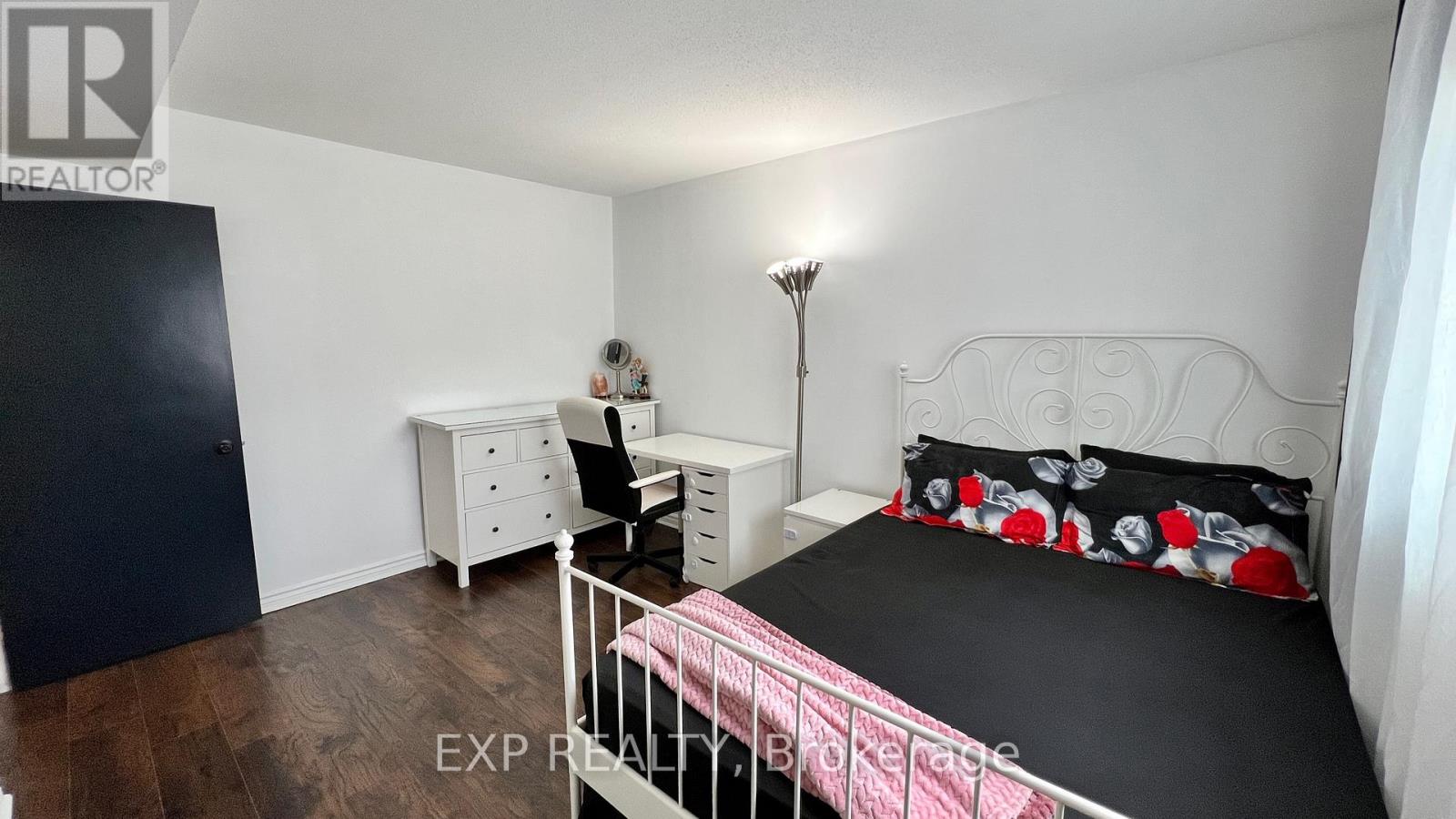 121 - 316 Lorry Greenberg Drive, Ottawa, Ontario  K1T 2P4 - Photo 12 - X12417822