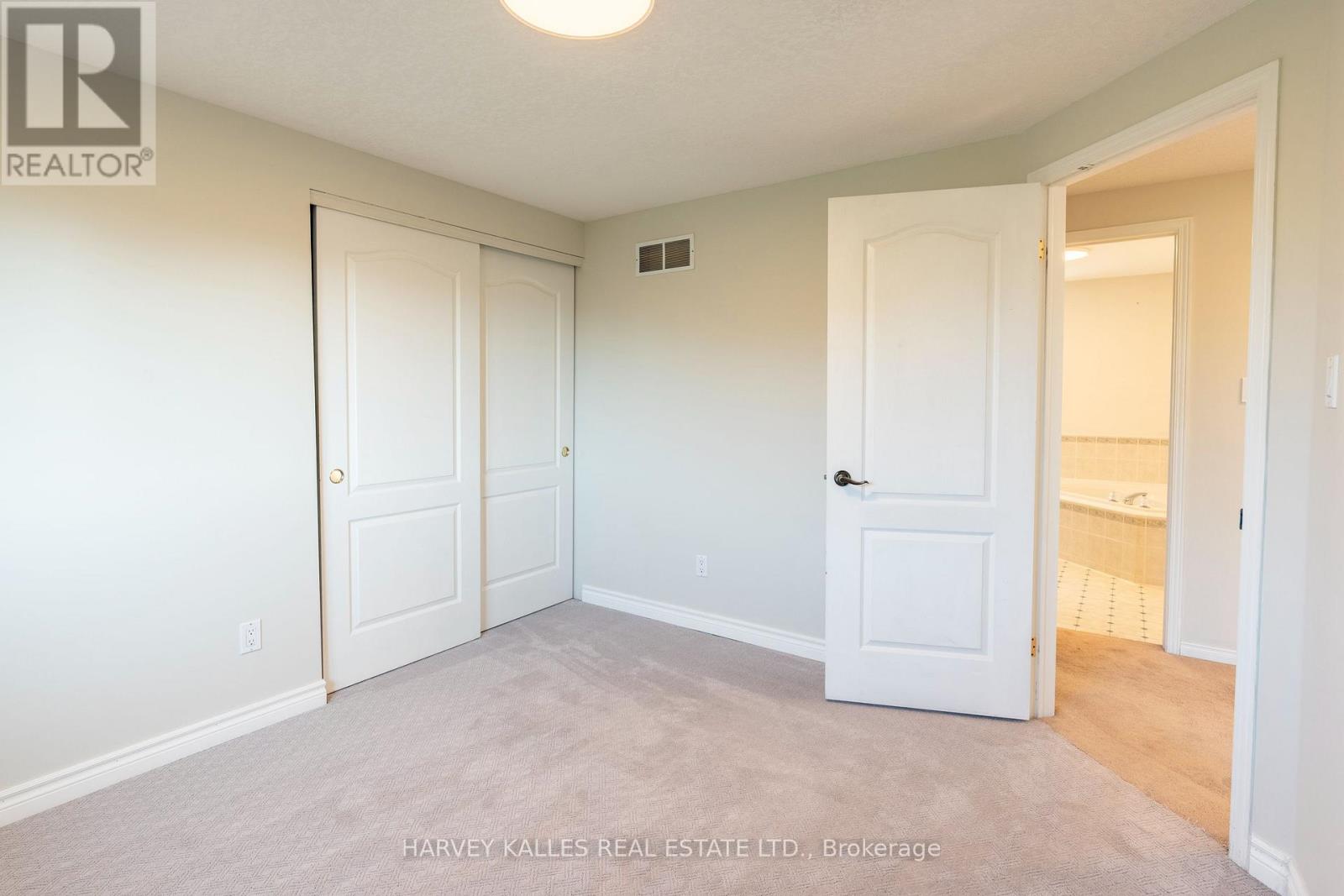 573 Windjammer Way, Waterloo, Ontario  N2K 3Z5 - Photo 29 - X12417719