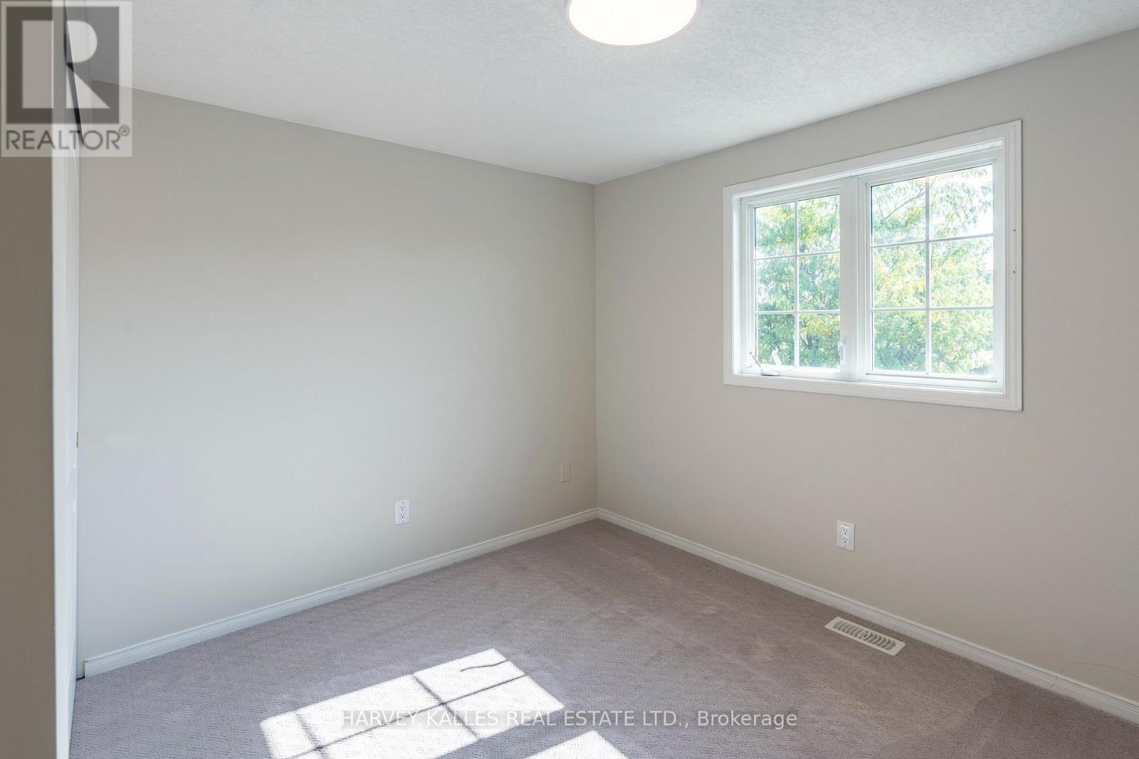 573 Windjammer Way, Waterloo, Ontario  N2K 3Z5 - Photo 19 - X12417719