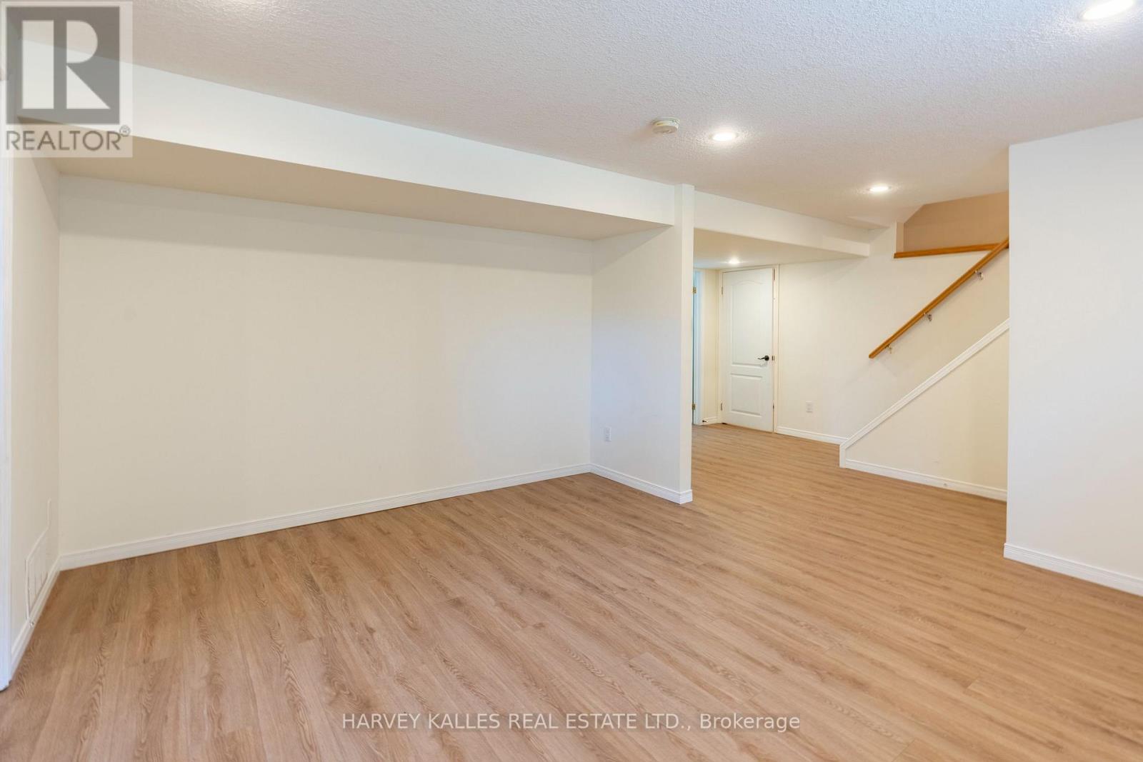 573 Windjammer Way, Waterloo, Ontario  N2K 3Z5 - Photo 32 - X12417719