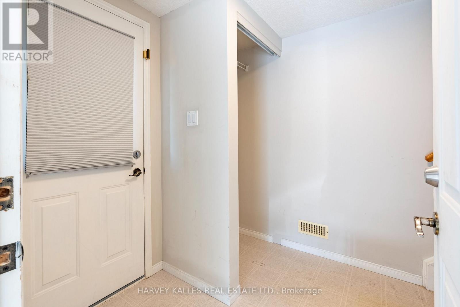 573 Windjammer Way, Waterloo, Ontario  N2K 3Z5 - Photo 30 - X12417719