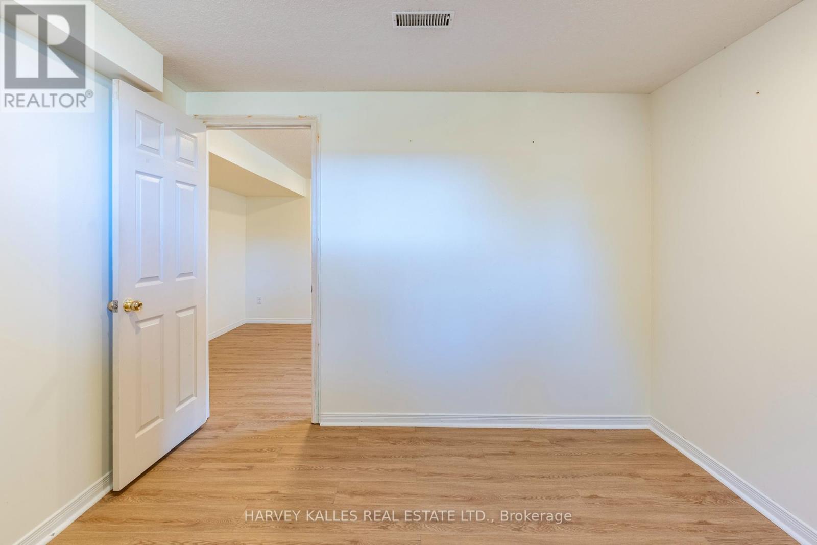 573 Windjammer Way, Waterloo, Ontario  N2K 3Z5 - Photo 36 - X12417719